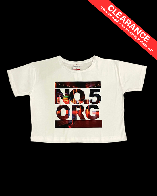 No5 UNDMC Logo - Bar Photo - White
